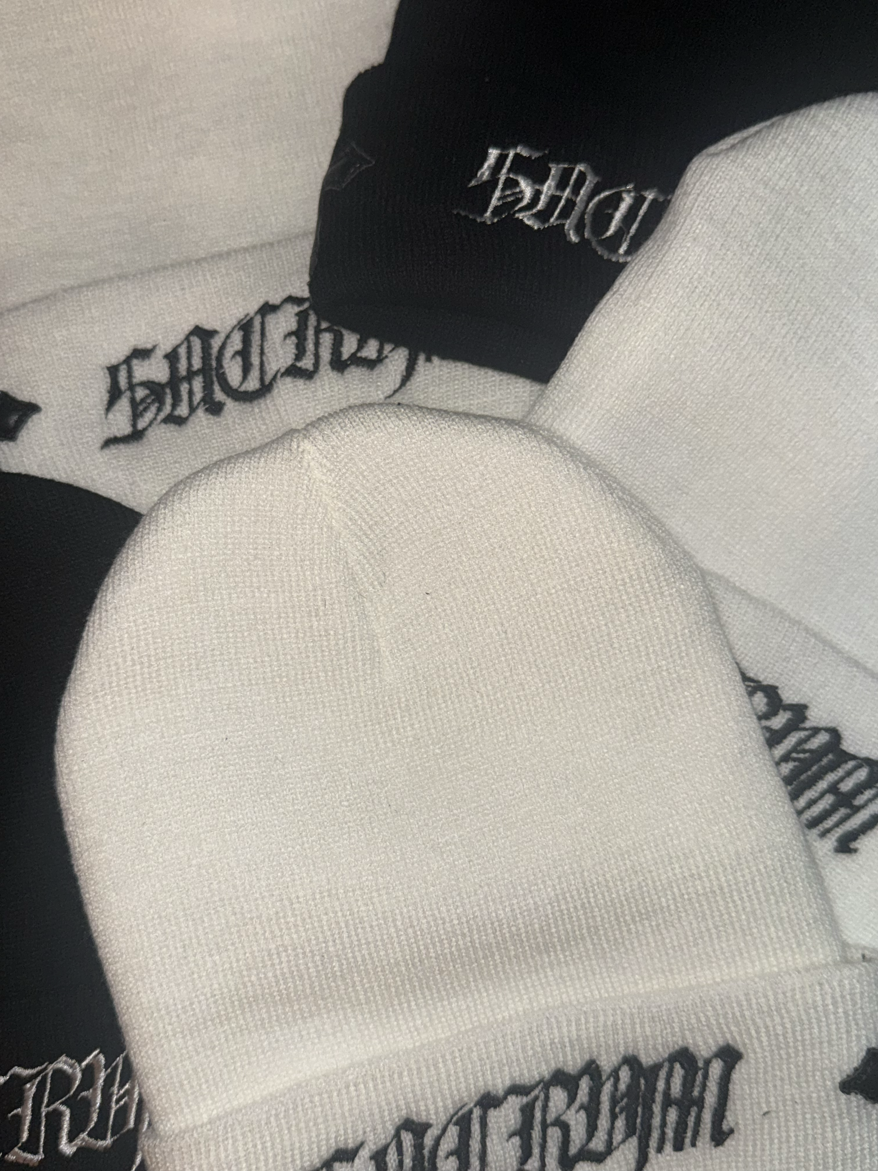 Gorros "SACRVM" D. 004